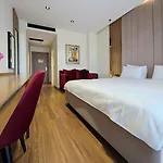 Valza Boutique Vlorë